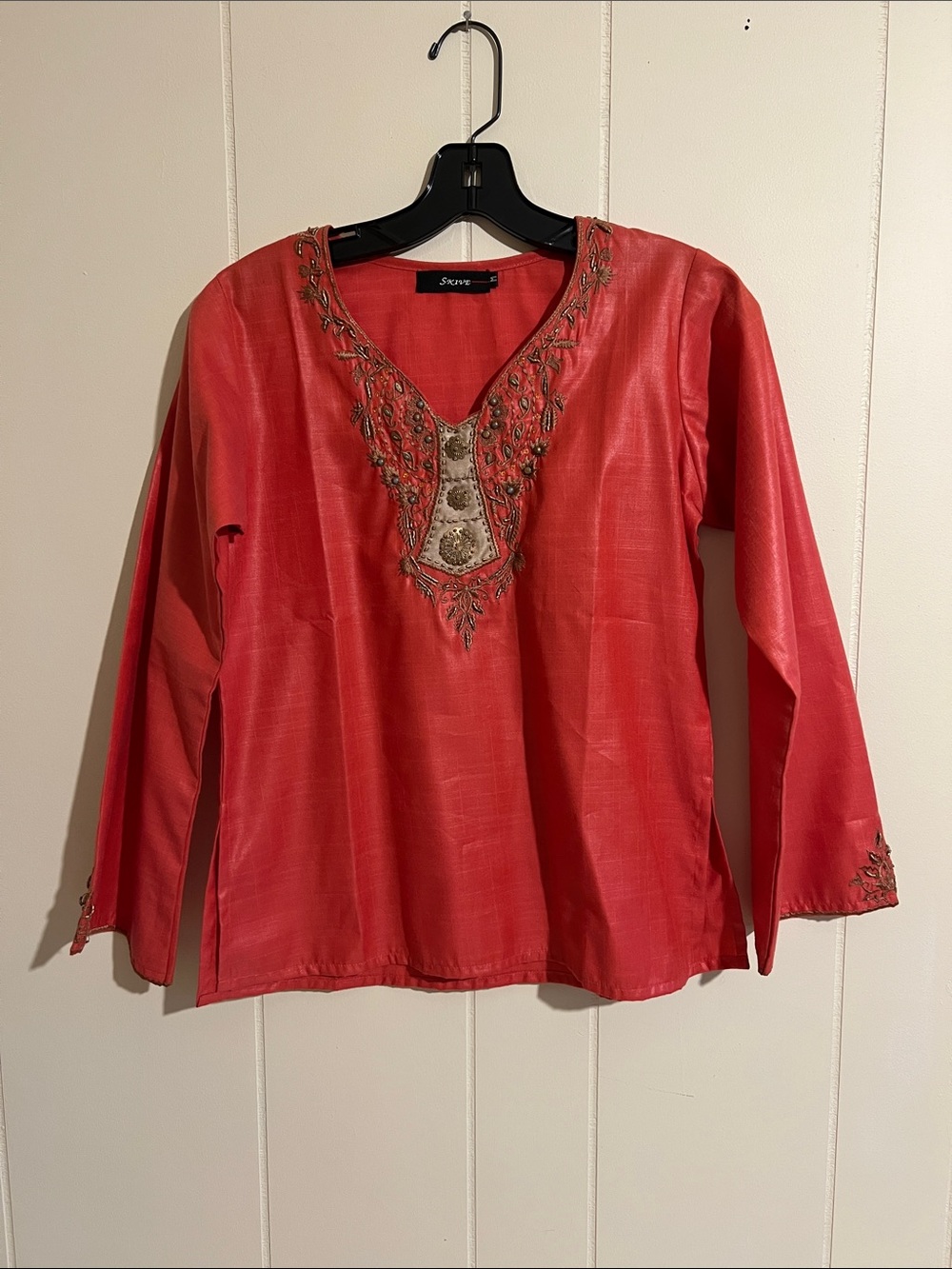 Coral Embroidered V-Neck Size M